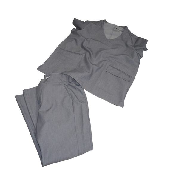 FIGS Technical Collection Scrub Set Gray V-Neck Top Pants Size M Medical Uniform - Picture 2 of 11